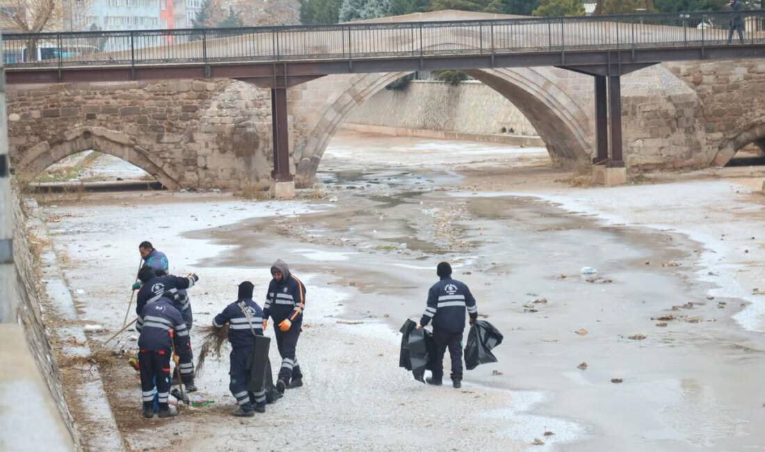 Aksaray Belediyesi, çevre temizliği ve sürdürülebilir yaşam hedefi doğrultusunda Uluırmak’ta