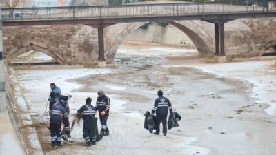 Aksaray Belediyesi, çevre temizliği ve sürdürülebilir yaşam hedefi doğrultusunda Uluırmak’ta