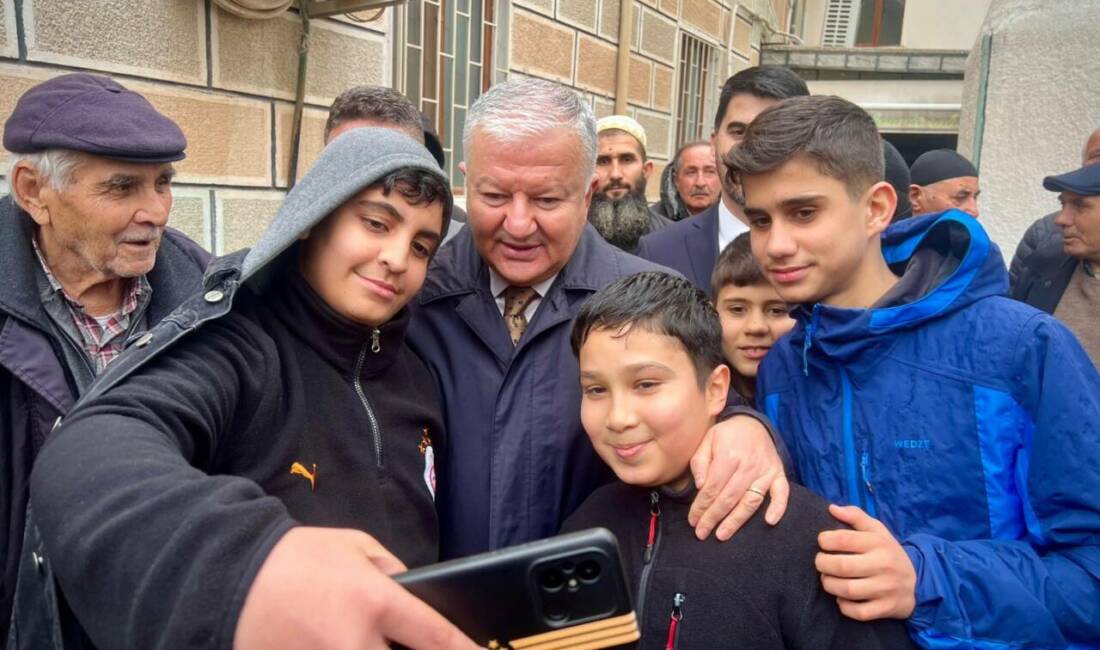 Aksaray Valisi Murat Duru, vatandaşlarla bir araya gelerek sohbet etti,