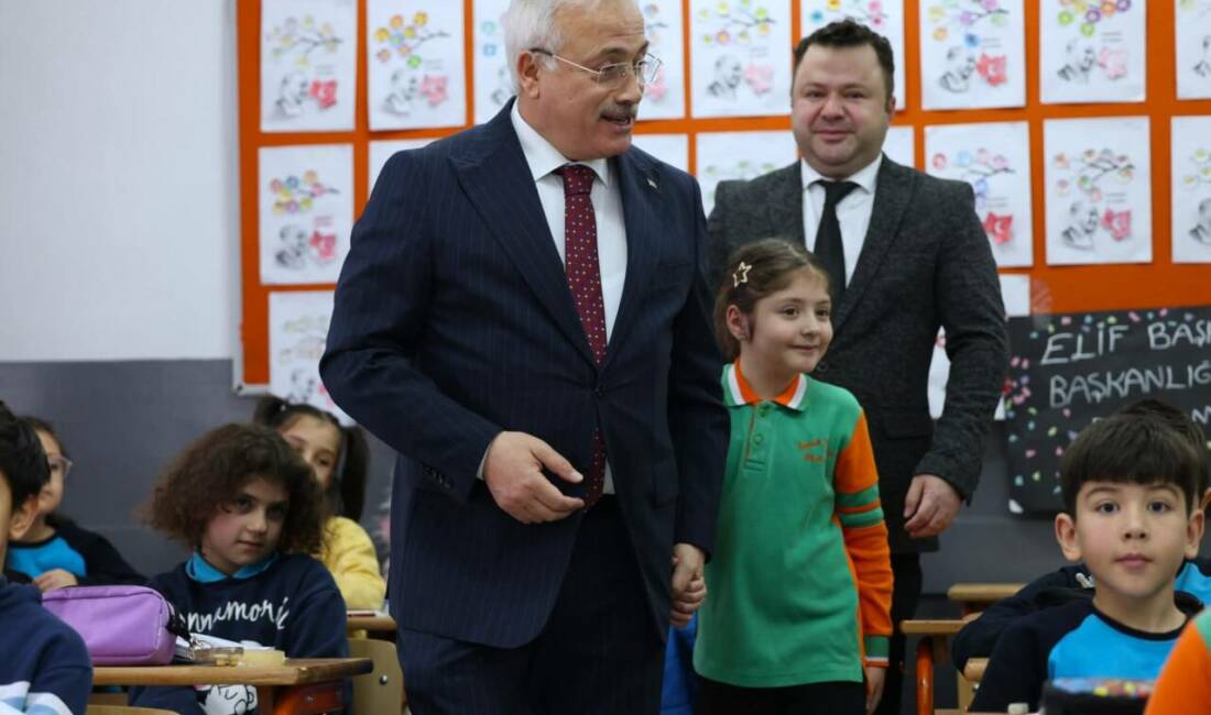 Aksaray’da ilkokul üçüncü sınıf öğrencisi Ecem Bera Şahan, sınıf başkanlığı
