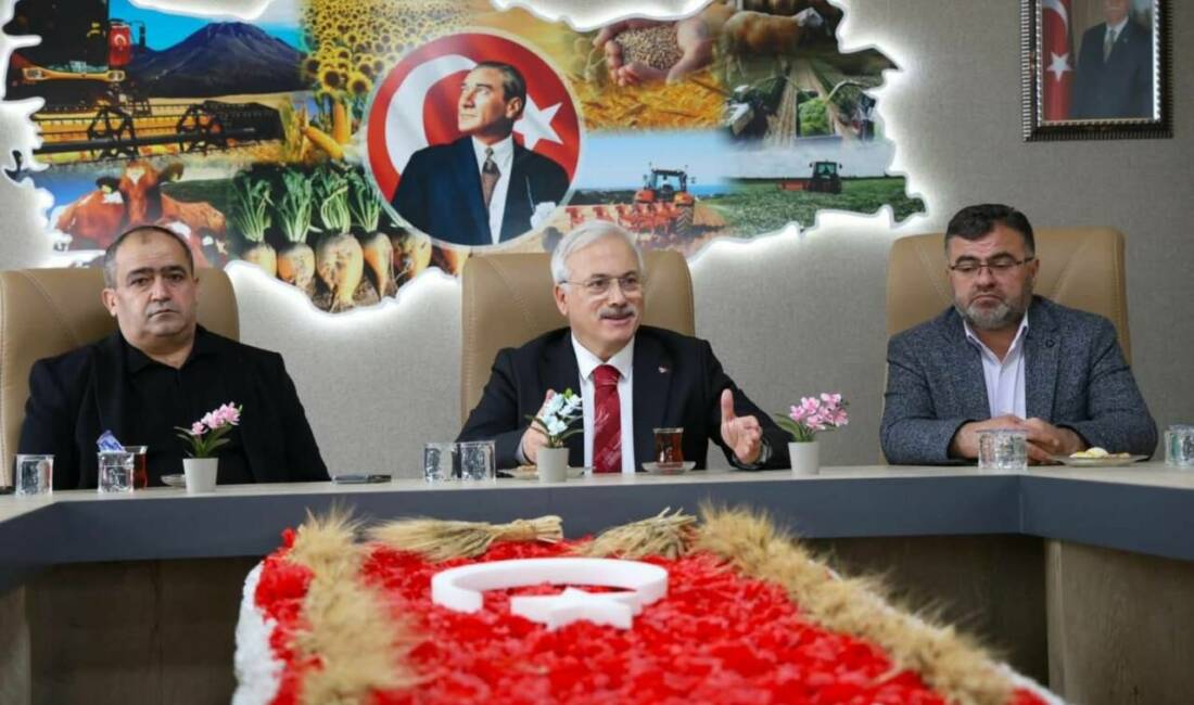 Aksaray Valisi Mehmet Ali Kumbuzoğlu, veda programları kapsamında Ziraat Odası’nda