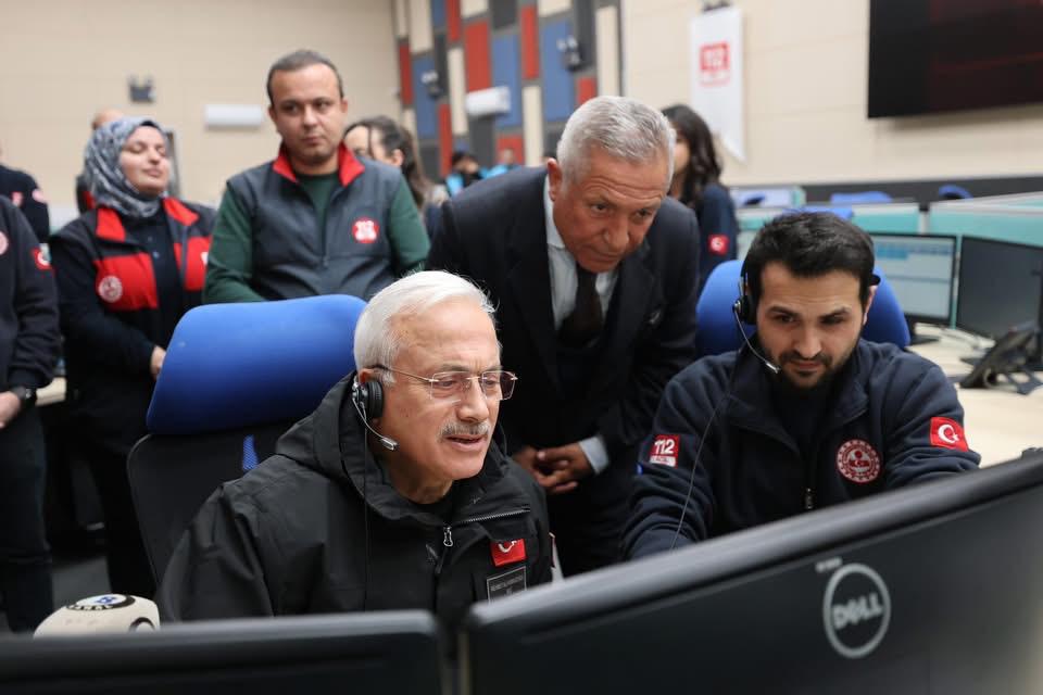 Aksaray Valisi Mehmet Ali Kumbuzoğlu, yılbaşı gecesi görev başındaki kurumları