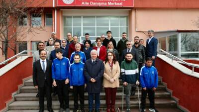 Aksaray Valisi Murat Duru, eşi Elif Duru ile birlikte Aile