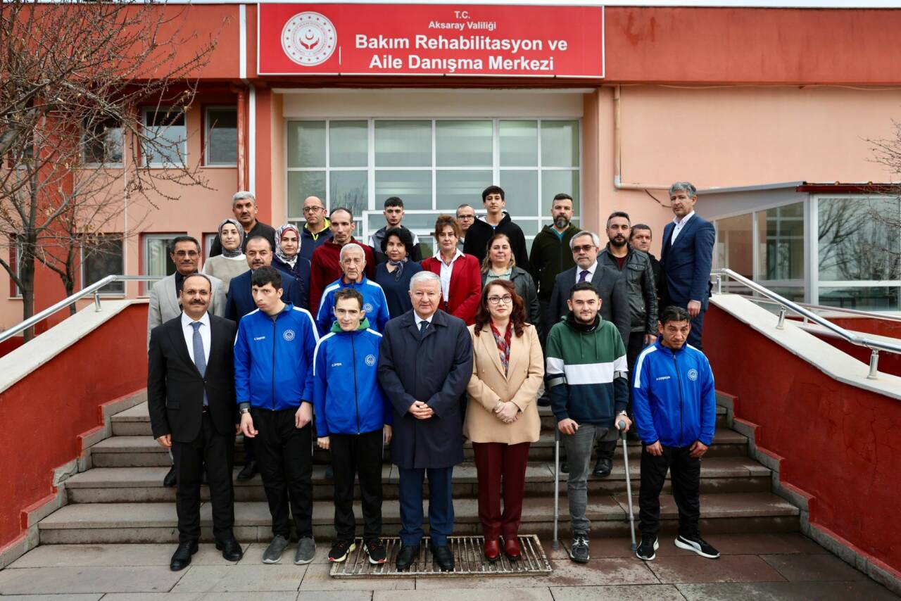 Aksaray Valisi Murat Duru, eşi Elif Duru ile birlikte Aile