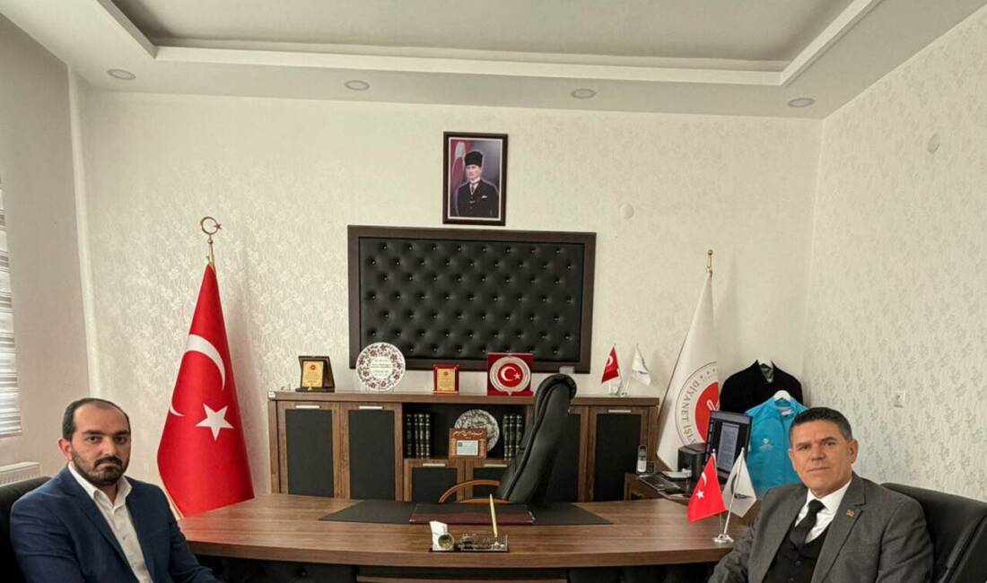 Sultanhanı Belediye Başkanı Fahri Solak, İlçe Müftülüğünü ziyaret ederek İlçe