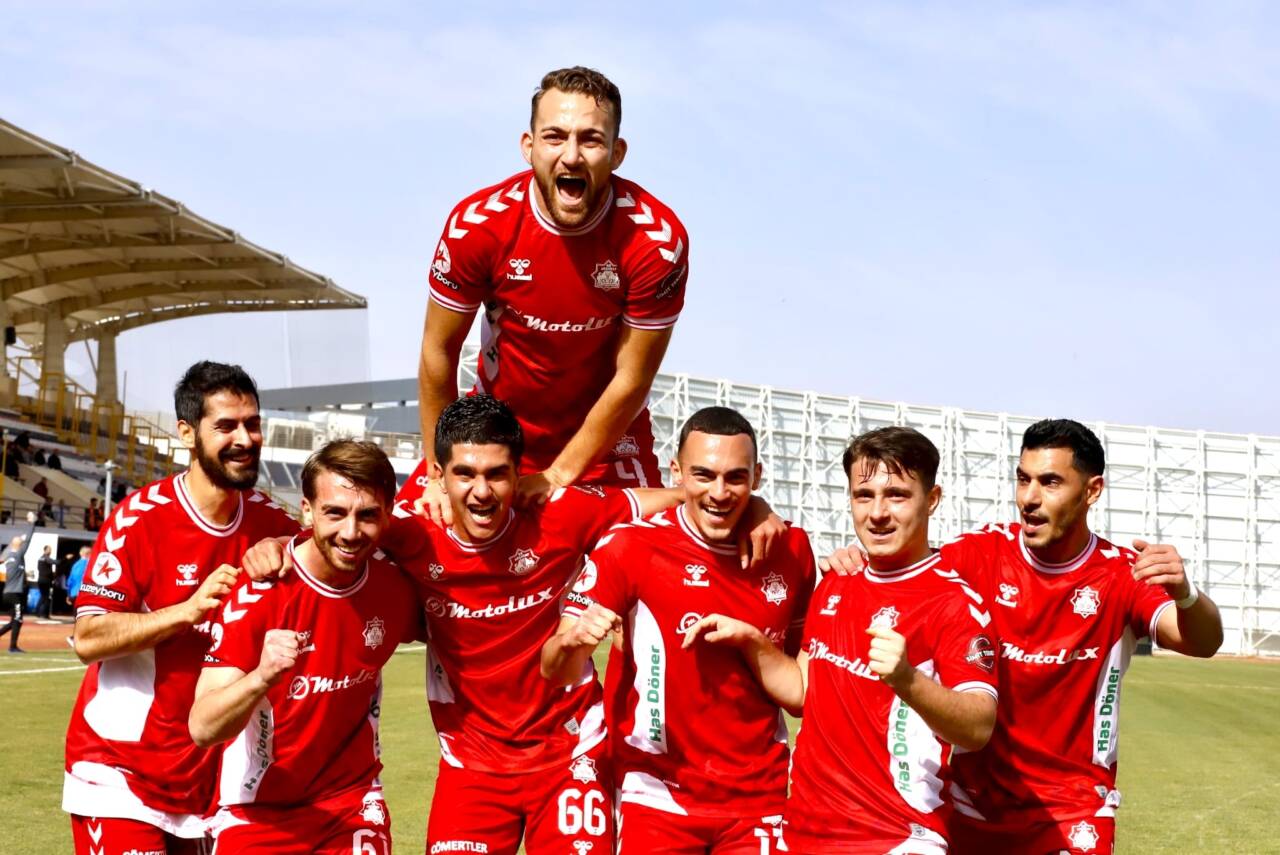 Kuzeyboru 68 Aksaray Belediyespor sahasında Menemen FK’yı 2-1 yenerek puanını
