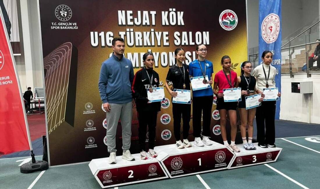 Bursa’da düzenlenen U16 Türkiye Salon Atletizm Şampiyonası’nda Gazipaşa Ortaokulu öğrencisi