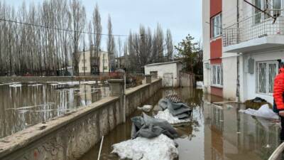 Sivas'ın Yıldızeli ilçesinde eriyen kar suları nedeniyle 2 evi su