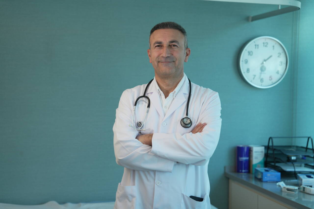 İç Hastalıkları ve Nefroloji Uzmanı Prof. Dr. Şehmus Özmen, böbrek