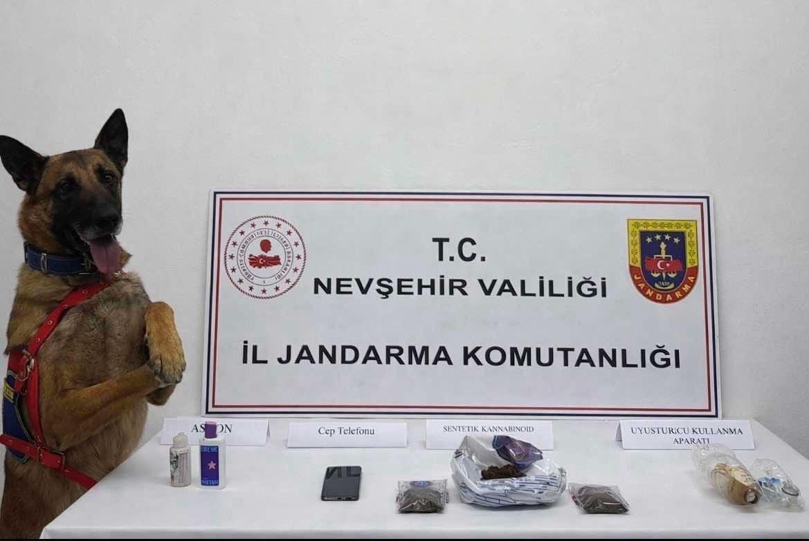 Nevşehir'in Gülşehir ilçesinde düzenlenen uyuşturucu operasyonunda yakalanan zanlı tutuklandı.