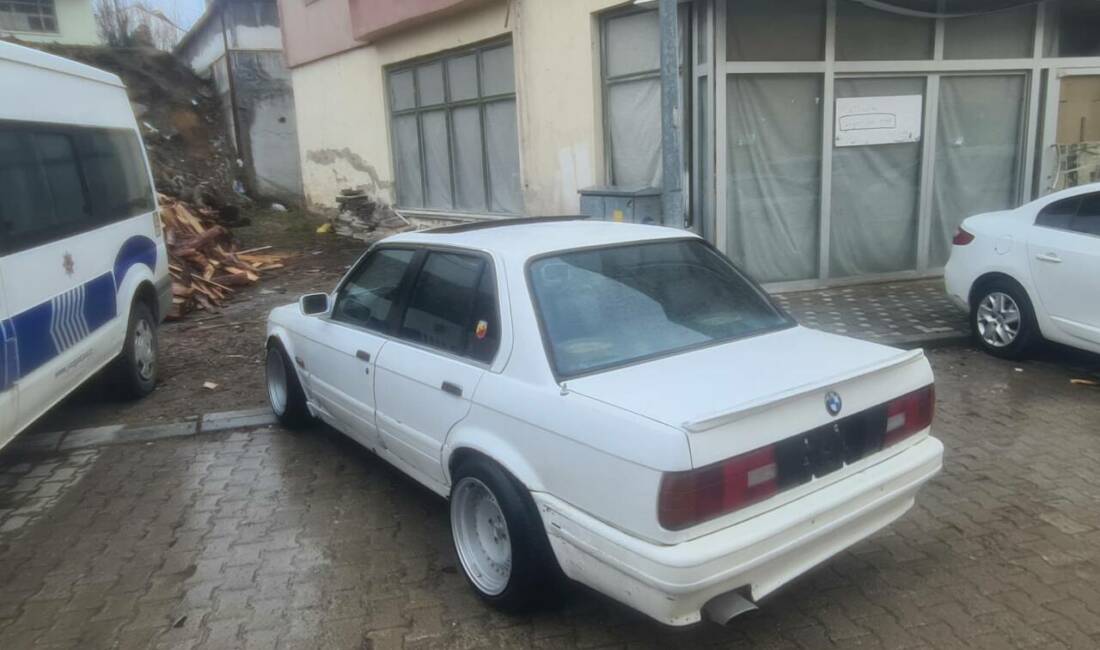 Yozgat'ın Akdağmadeni ilçesinde drift atarak çevreyi rahatsız eden sürücüye 69