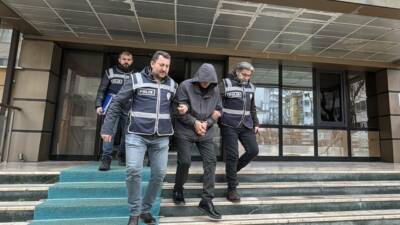 Eskişehir'in Odunpazarı ilçesinde, hakkında 33 suçtan toplam 74 yıl 6