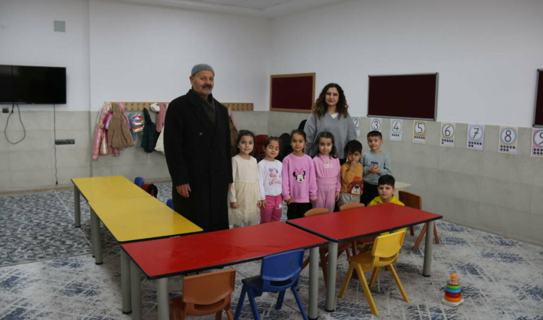 Aksaray'ın Eskil ilçesinde yaşayan 74 yaşındaki Ali Ermiş'in okula gidememenin