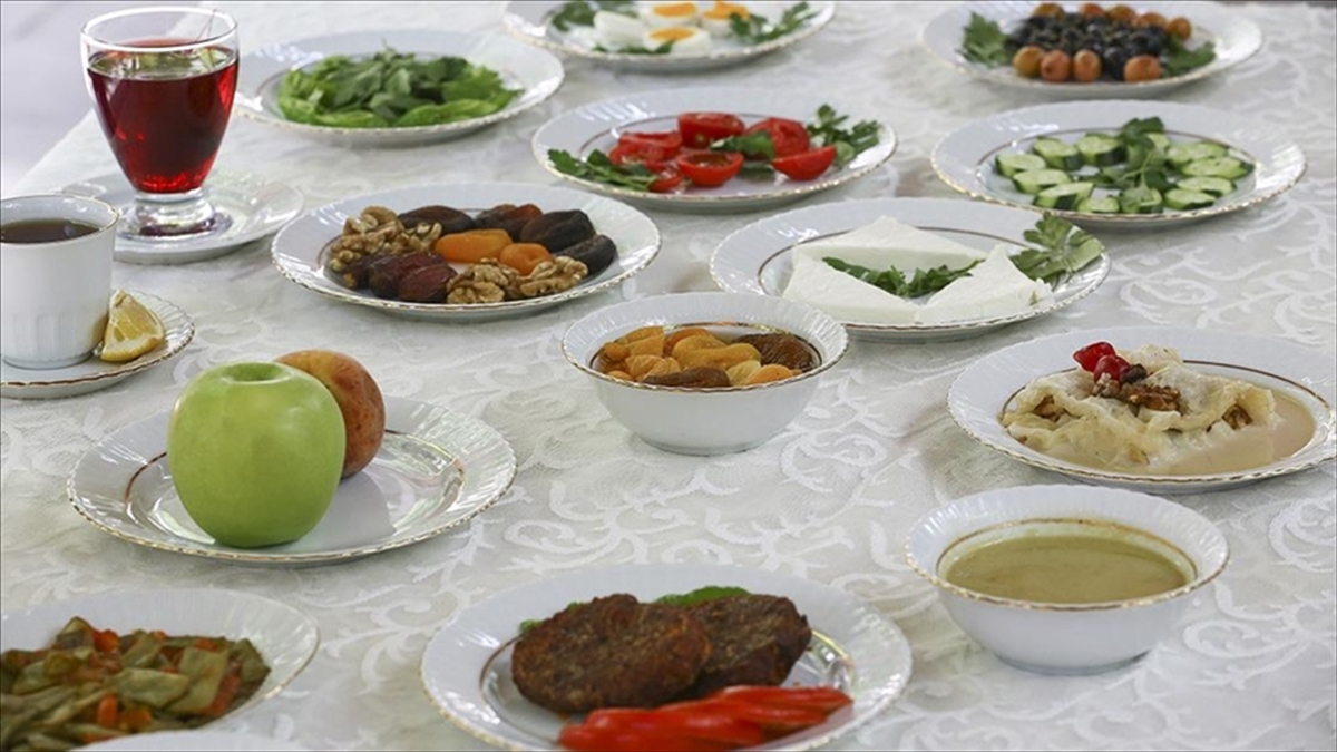 Sağlık Bakanlığı, ramazanda yeterli ve dengeli beslenmenin sürdürülebilmesi amacıyla sağlıklı