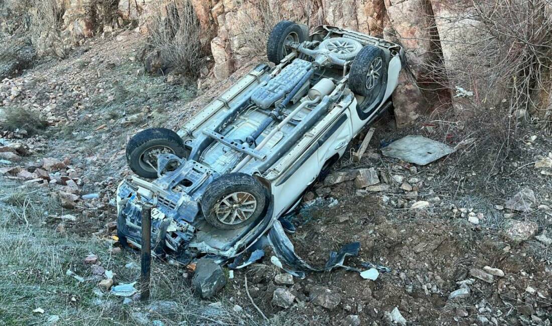 Yozgat'ta otomobilin devrilmesi sonucu sürücüsü yaralandı.