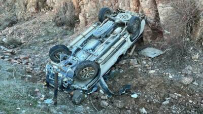 Yozgat'ta otomobilin devrilmesi sonucu sürücüsü yaralandı.