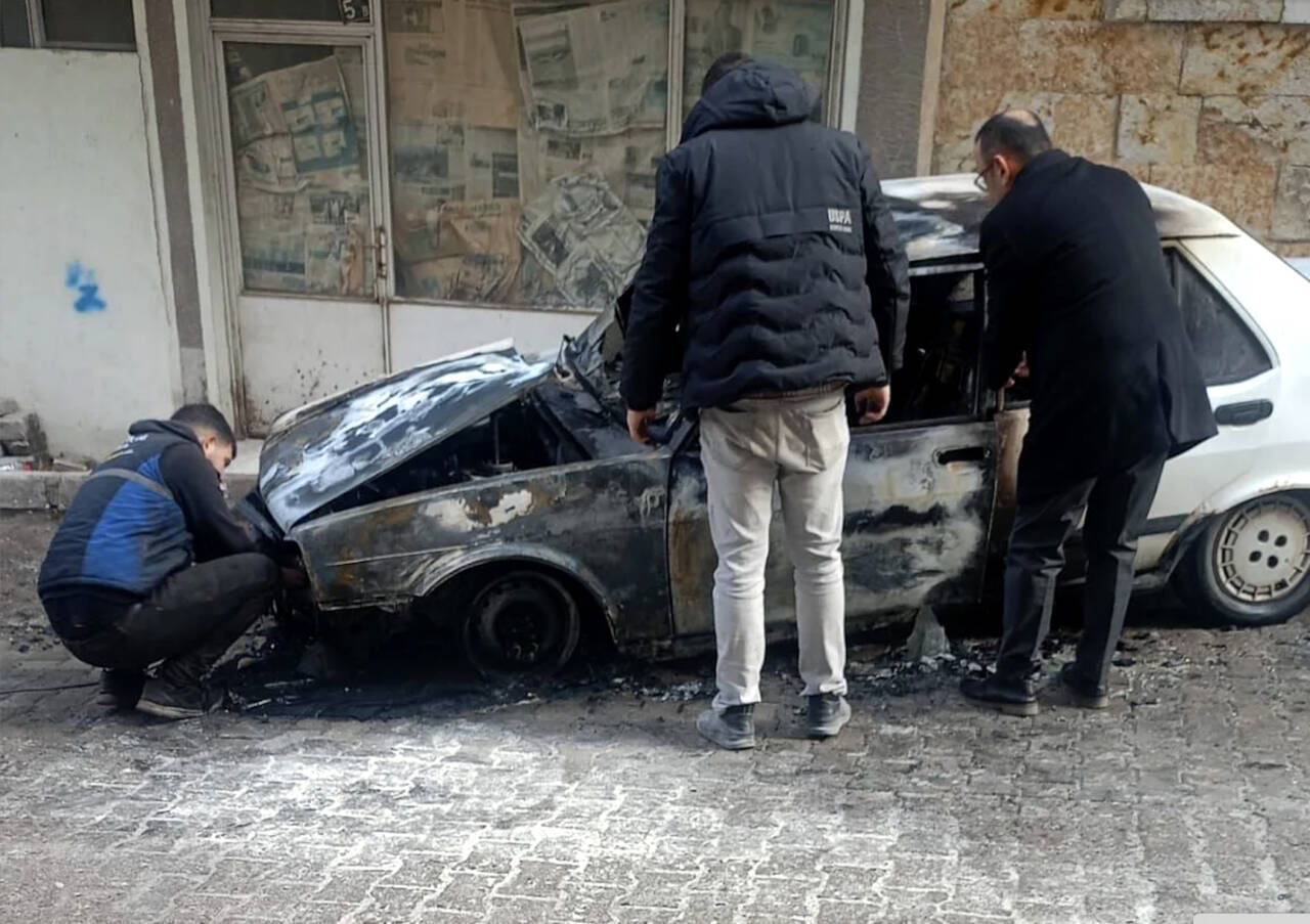 Nevşehir'de park halindeki otomobil yandı.