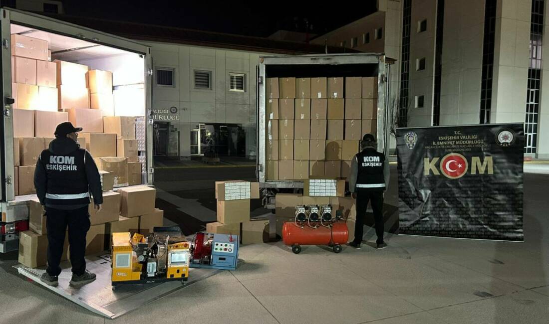 Eskişehir’de düzenlenen operasyonda 5 milyon 860 bin makaron ele geçirildi,