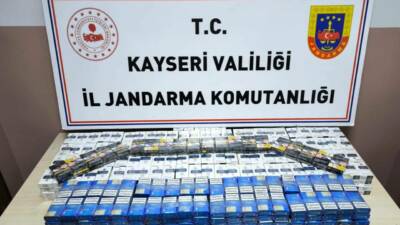 Kayseri'de bir tırda yapılan aramada 619 paket bandrolsüz kaçak sigara