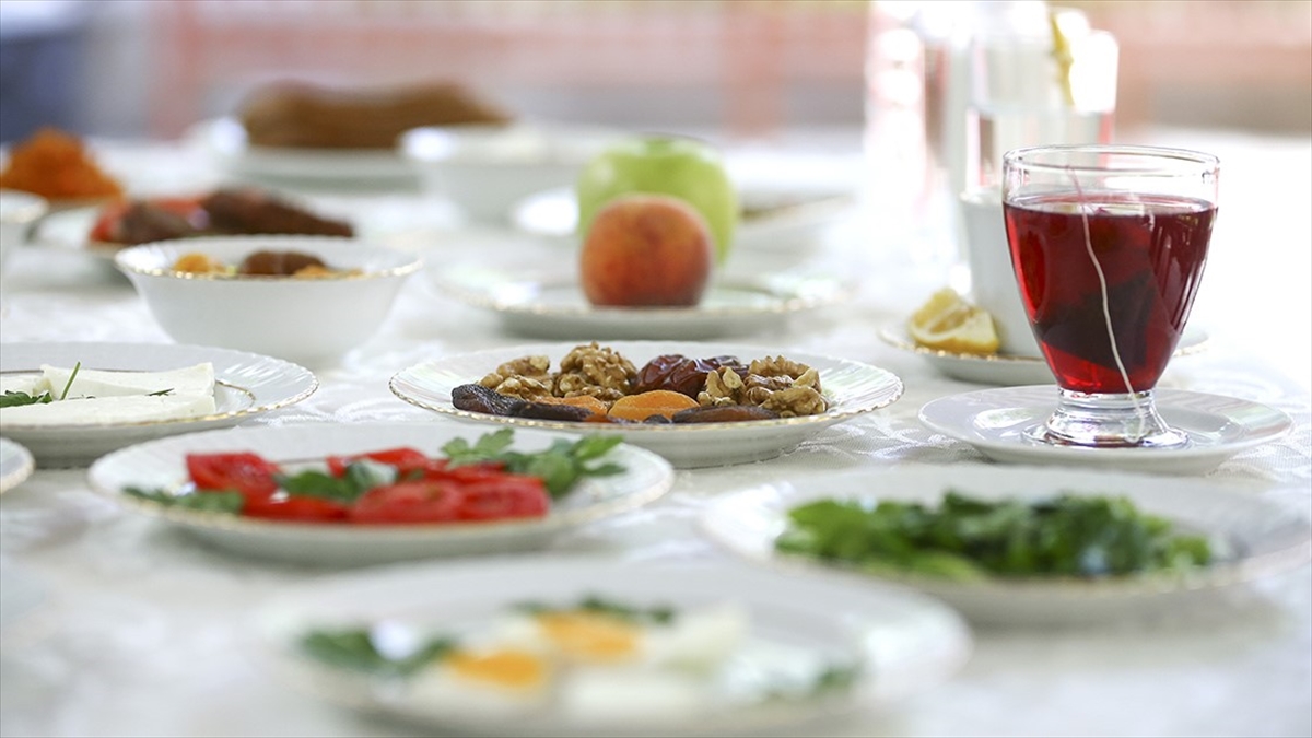 KTÜ Tıp Fakültesi Gastroenteroloji Ana Bilim Dalı Öğretim Üyesi Doç.