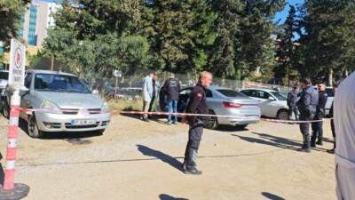  Antalya'da 32 yaşındaki hastane personeli, vardiya değişimi sonrası otomobilinin içerisinde