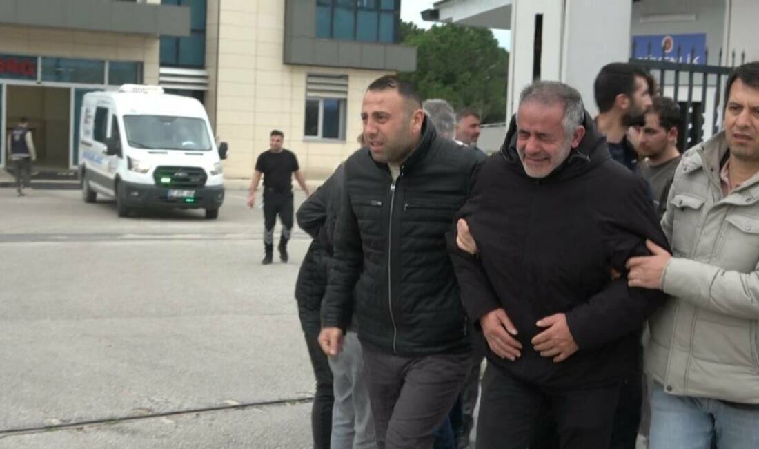  Antalya'da 5 katlı inşaatın çatı katından düşerek ağır yaralanan 22