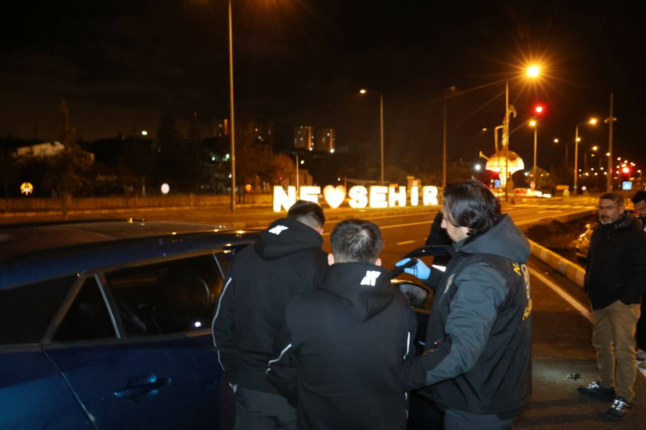 Nevşehir’de internet sitelerindeki cep telefonu ilanlarını takip ederek vatandaşları sahte