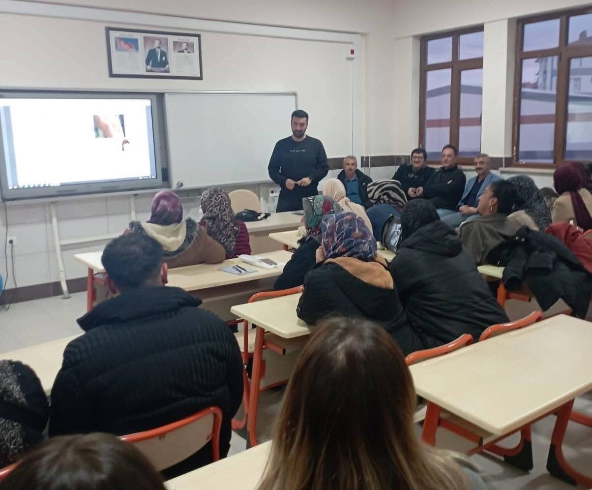 Ağaçören İlçe Milli Eğitim Müdürlüğü koordinasyonunda Şehit Ömer Görgülü Halk