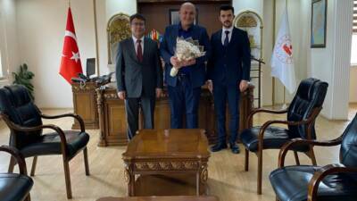 Kaymakam Metin Korkmaz, Vergi Dairesi personelini makamında kabul etti.Kaymakam Metin