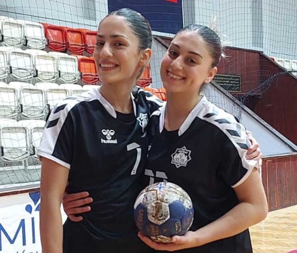 Aksaray Belediyespor Hentbol Takımı, İzmir BŞB Spor karşılaşmasında etkili hücum