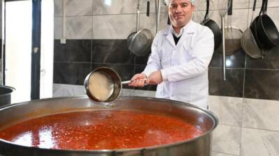 Belediye Başkanı Dr. Evren Dinçer, Ramazan ayının bereketini iftar sofralarıyla