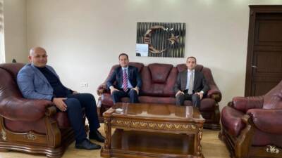 Ağaçören’de dikkat çeken bir ziyaret gerçekleşti. Evren Kaymakamı Taha Uygur