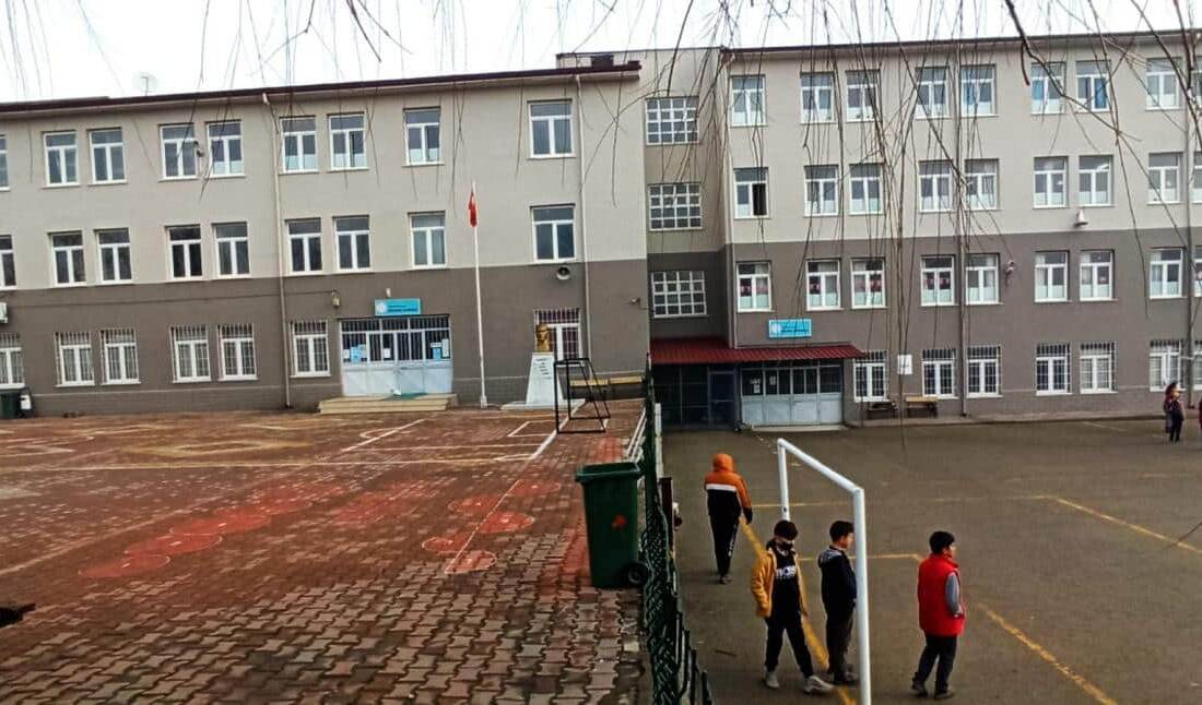 Gülağaç ilçesi, akademik başarılarıyla adını bir kez daha eğitim gündemine