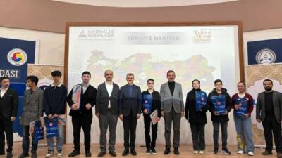 Aydınlık Yarınlara Kitap Okuma Yarışması’nın ödül töreni Aksaray’da yapılırken, dereceye