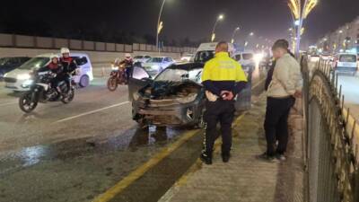 Şanlıurfa'da yolun karşısına geçmeye çalışırken bir otomobilin çarptığı yaya hayatını