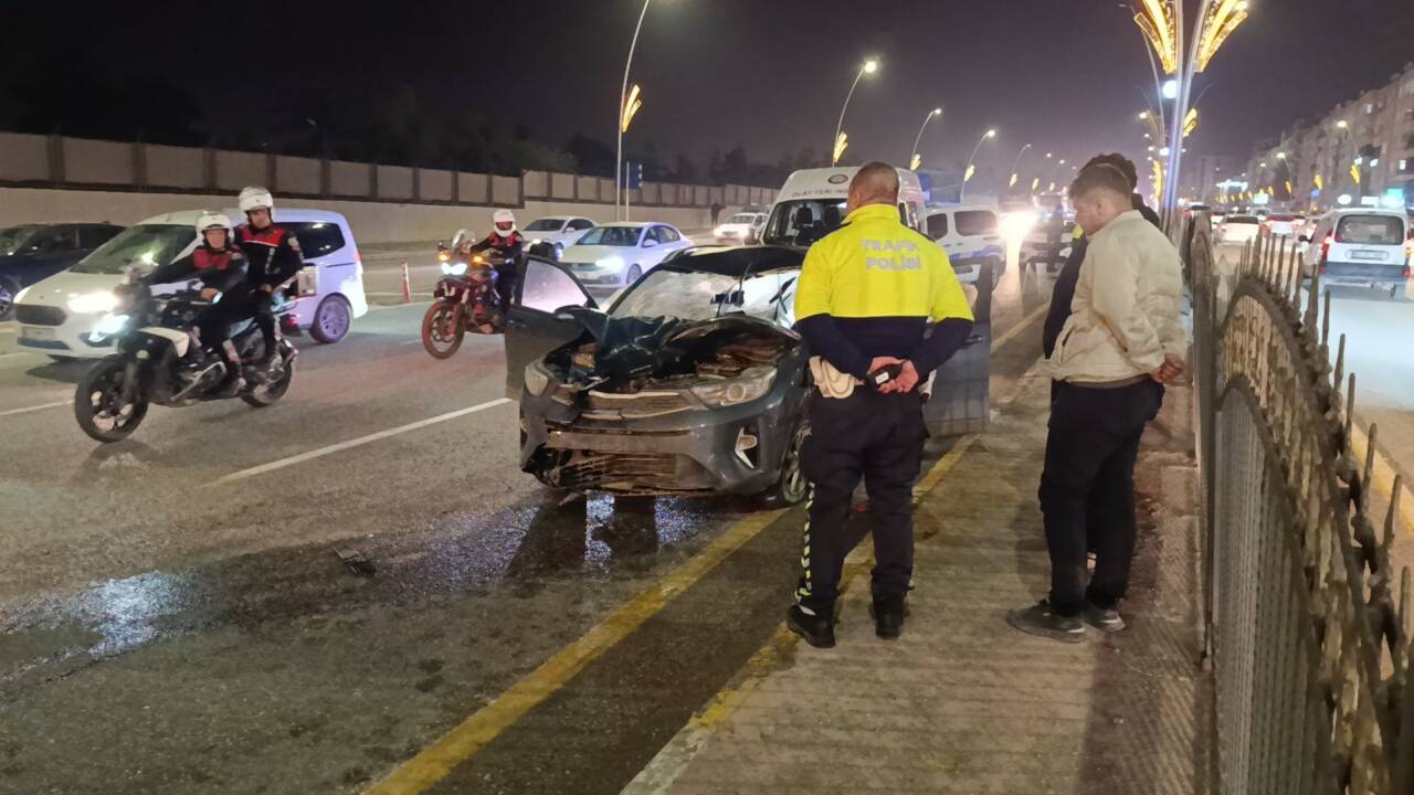 Şanlıurfa'da yolun karşısına geçmeye çalışırken bir otomobilin çarptığı yaya hayatını