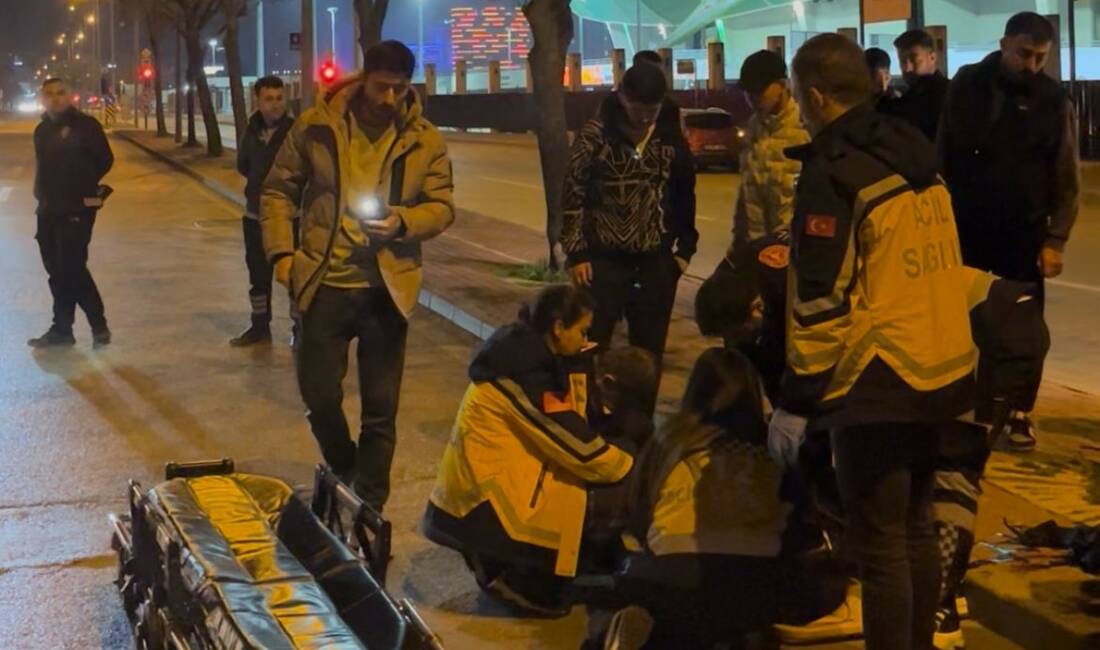 Bursa’da kontrolden çıkan motosikletin refüje çarpıp savrulması sonucu karı koca