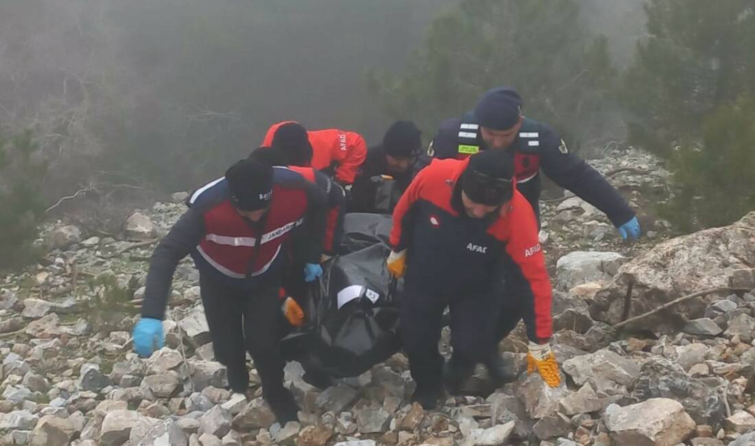Aydın'ın Kuşadası ilçesinde uçurumdan düşen şahıs hayatını kaybetti.