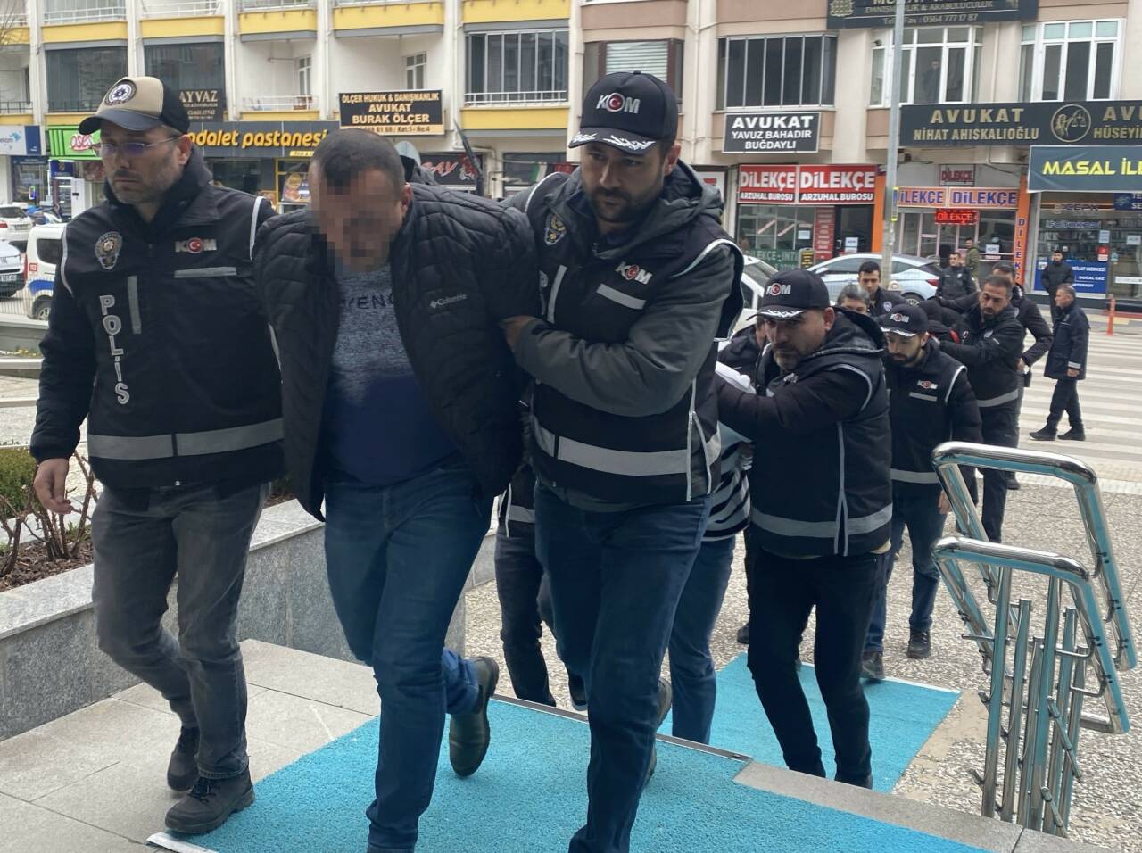 Çorum’da bir iş yerine düzenlenen silahlı saldırıyla ilgili gözaltına alınan