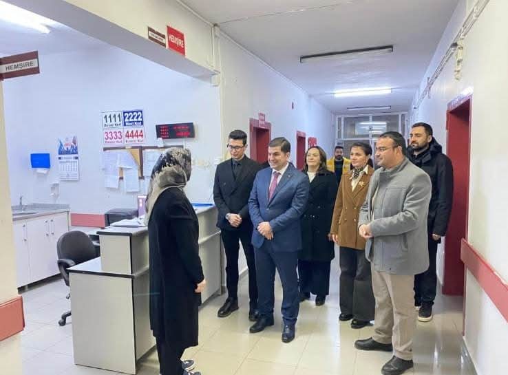 Kaymakam Ahmet Karatepe, Ortaköy Devlet Hastanesi’ni ziyaret ederek tedavi gören
