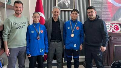 Bursa’da düzenlenen U16 Nejat Kök Türkiye Salon Şampiyonası’nda elde edilen