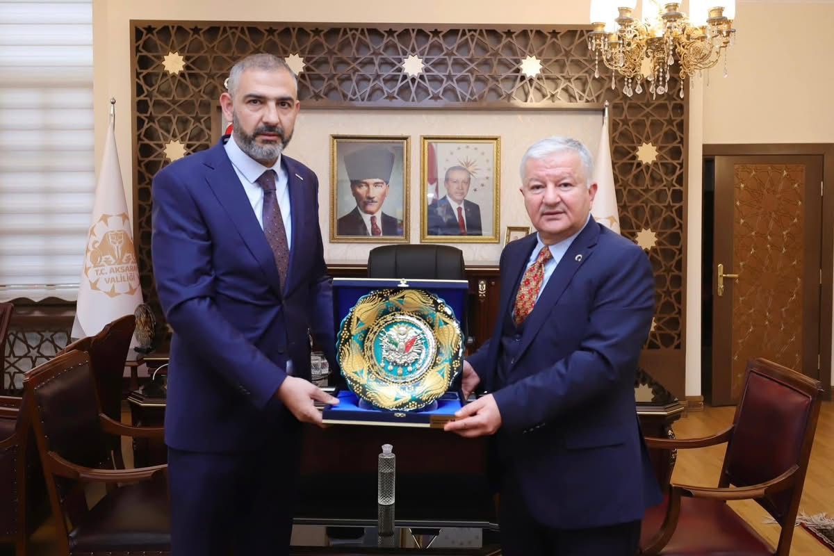 MÜSİAD Aksaray Başkanı Av. Sefa Göktaş ve yönetimi, Aksaray Valisi