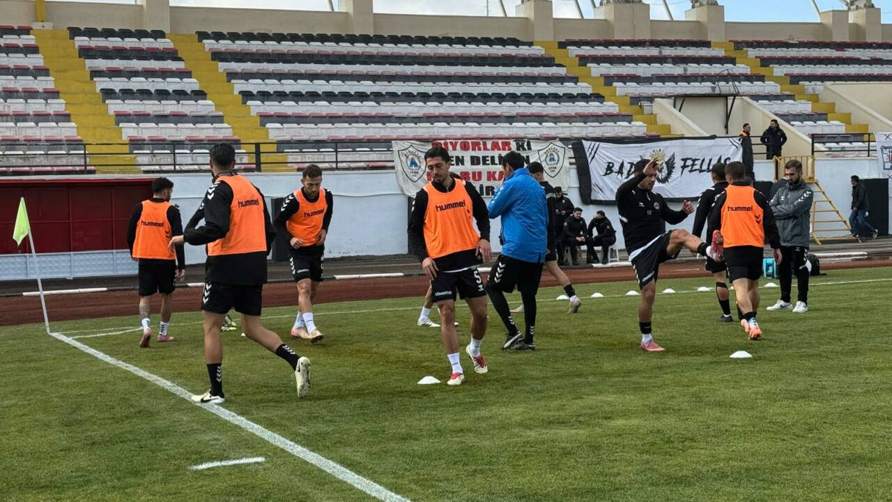 Aksarayspor’da Kırklarelispor mesaisi başladı! &nbsp; Siyah-beyazlılar, Kırklarelispor maçı hazırlıklarına Serhat