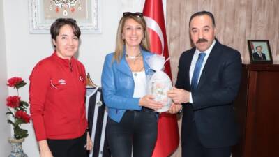 Türkiye Badminton Federasyonu Disiplin Kurulu Başkanı Gamze Kurban ile milli