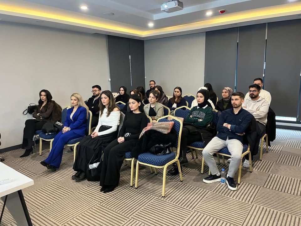 Aksaray Barosu, stajyer avukatların icra uygulamalarını öğrenmeleri için düzenlediği eğitimle