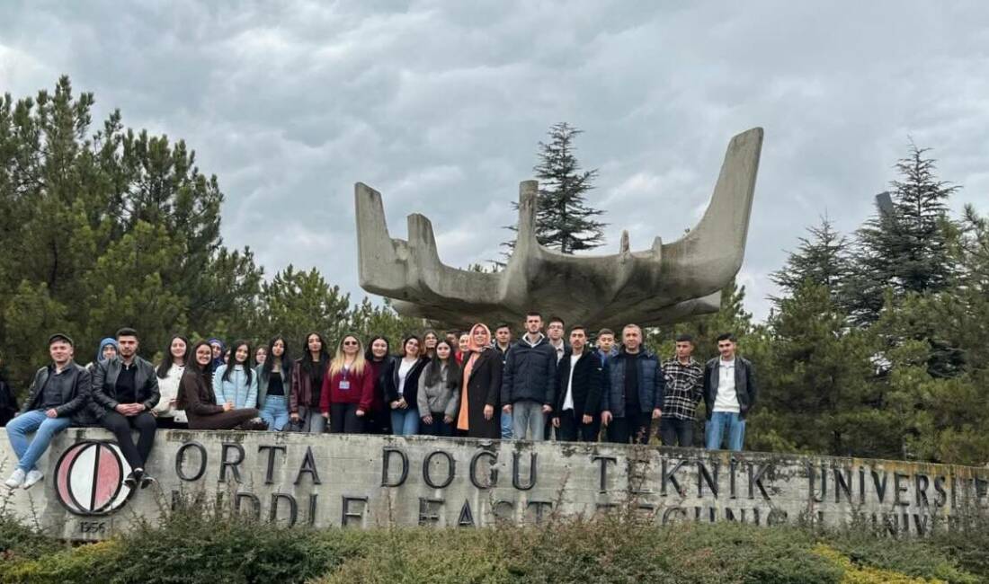 Ağaçören Belediyesi katkılarıyla lise son sınıf öğrenciler için düzenlenen kültür