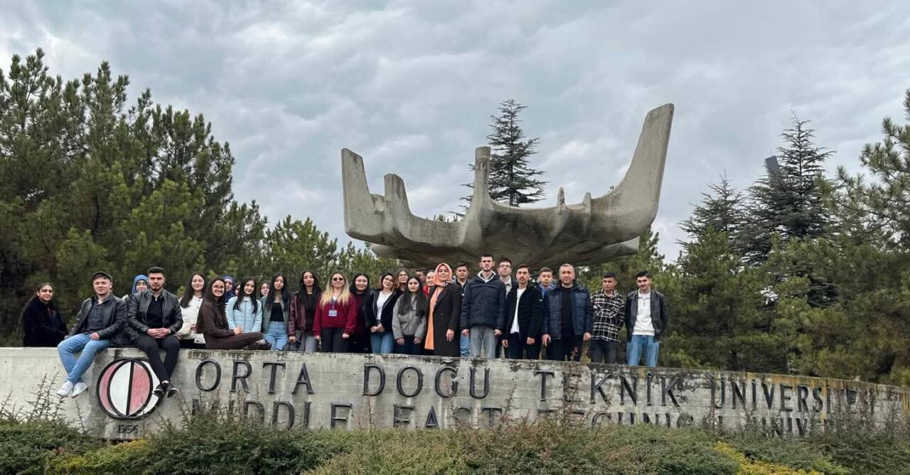 Ağaçören Belediyesi katkılarıyla lise son sınıf öğrenciler için düzenlenen kültür