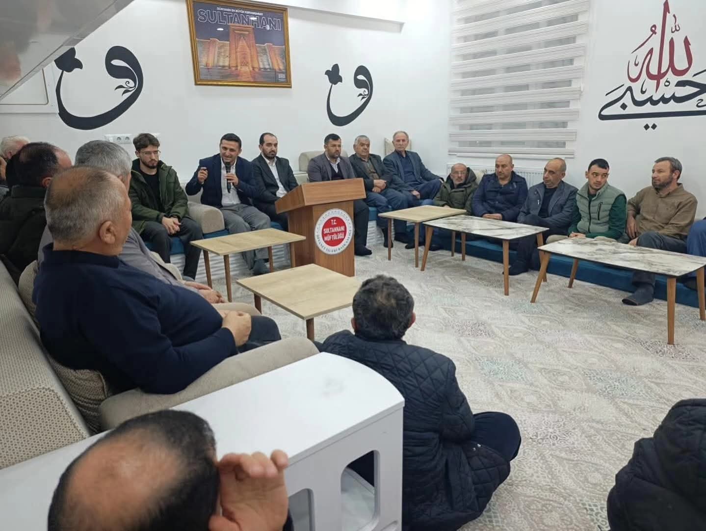 Sultanhanı İlçe Müftülüğü tarafından düzenlenen programda, Kur’an-ı Kerim merkezli sohbetler