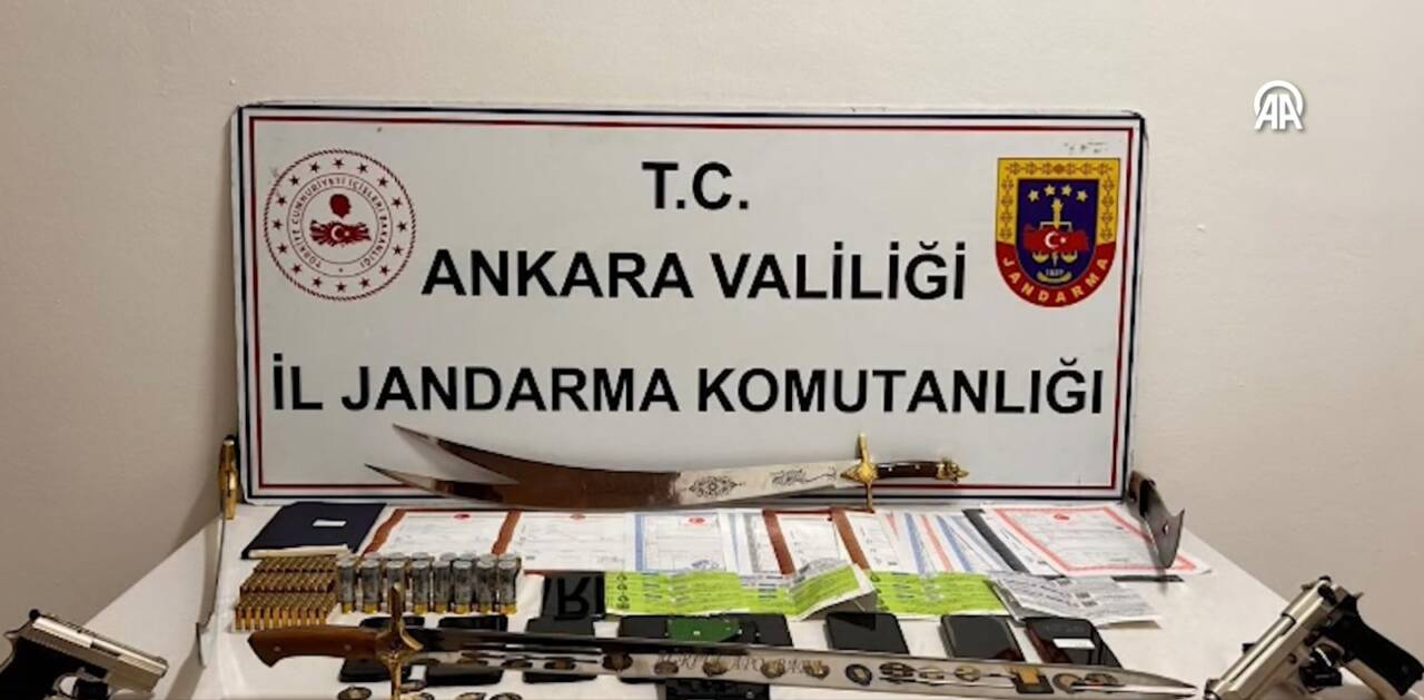 Başkentte jandarma ekiplerince düzenlenen örgütlü tefecilik ve yağma operasyonunda 13
