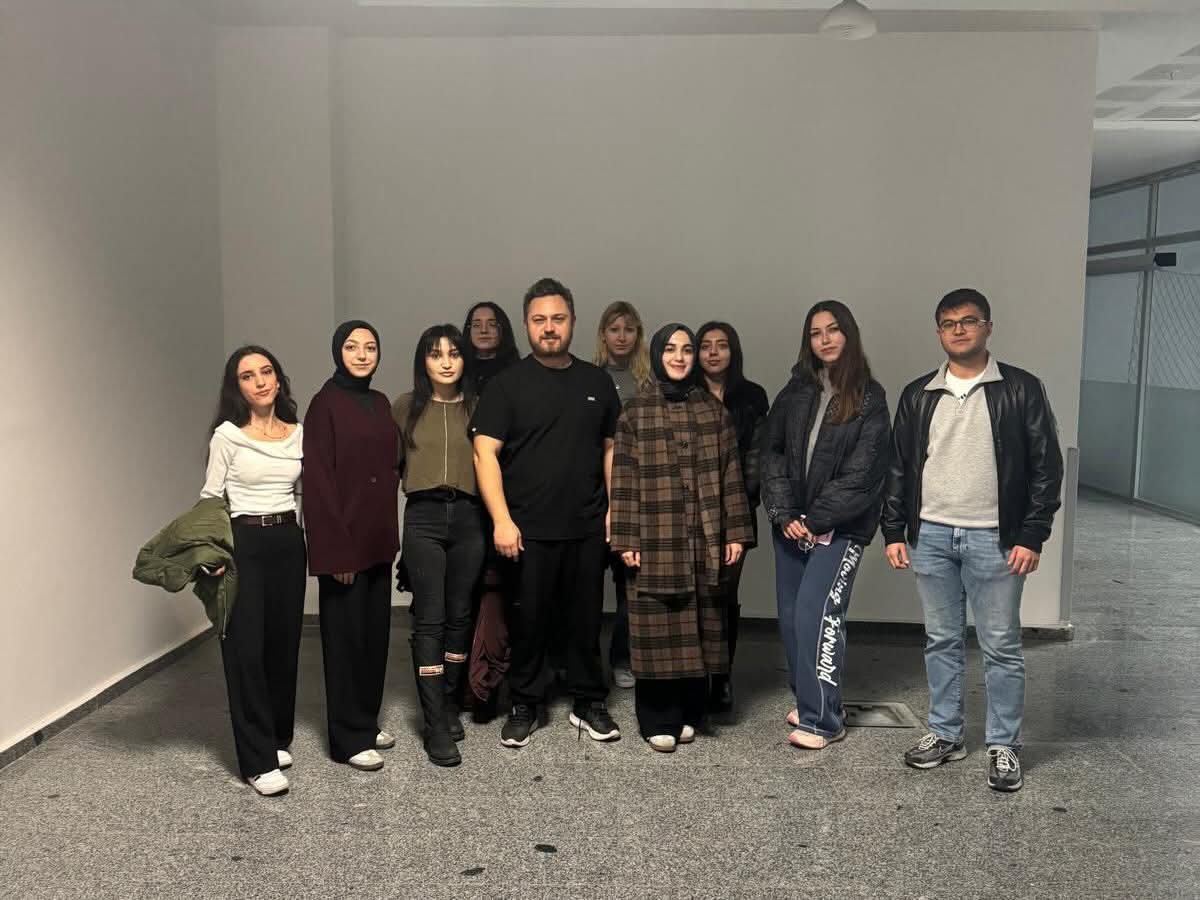Aksaray Üniversitesi Tıp Fakültesi’nde yürütülen akademik danışmanlık uygulaması kapsamında öğretim
